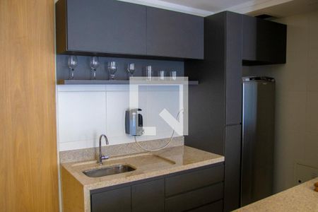 Cozinha de apartamento para alugar com 1 quarto, 40m² em Jardim Goiás, Goiânia