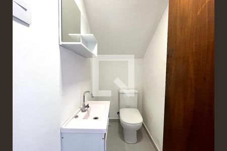 Lavabo de casa para alugar com 4 quartos, 128m² em Vila Guarani (z Sul), São Paulo