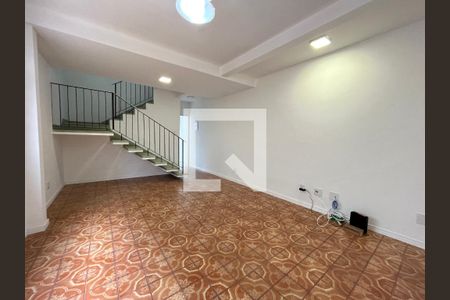 Sala de casa para alugar com 4 quartos, 128m² em Vila Guarani (z Sul), São Paulo