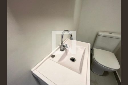 Lavabo de casa para alugar com 4 quartos, 128m² em Vila Guarani (z Sul), São Paulo