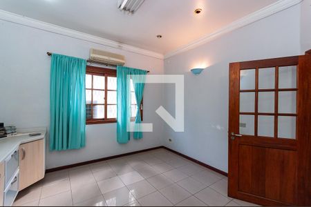 Sala 1 de casa à venda com 4 quartos, 300m² em Santa Cecília, São Paulo