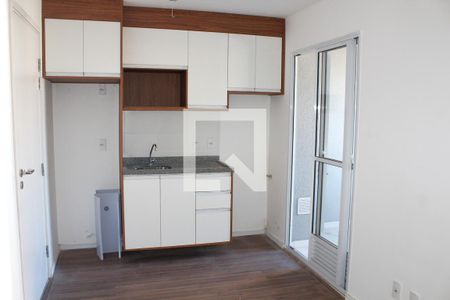 Sala / Cozinha de apartamento para alugar com 2 quartos, 33m² em Água Branca, São Paulo