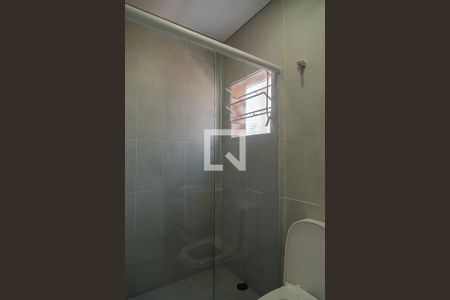 Banheiro de kitnet/studio para alugar com 1 quarto, 39m² em Vila Guarani (z Sul), São Paulo