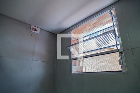 Banheiro - Chuveiro de kitnet/studio para alugar com 1 quarto, 40m² em Vila Guarani (z Sul), São Paulo