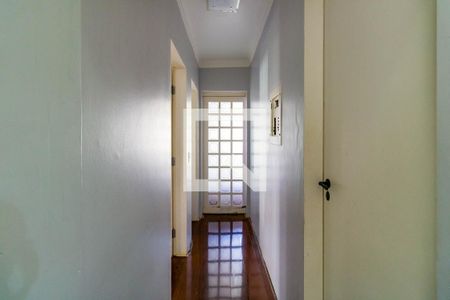 Corredor de apartamento para alugar com 3 quartos, 80m² em Vila Andrade, São Paulo