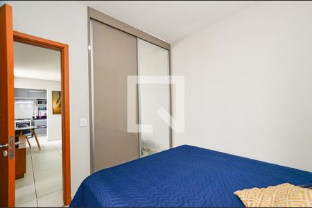 Quarto1 / suite de apartamento à venda com 2 quartos, 126m² em Fernão Dias, Belo Horizonte