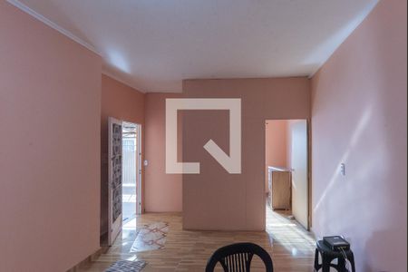 Casa à venda com 230m², 3 quartos e 6 vagasSala