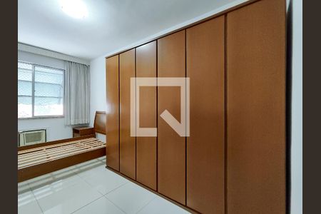 Quarto de apartamento à venda com 1 quarto, 64m² em Grajaú, Rio de Janeiro