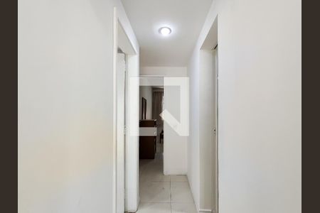 Corredor de apartamento à venda com 1 quarto, 64m² em Grajaú, Rio de Janeiro