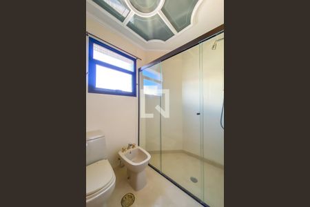 Apartamento à venda com 412m², 4 quartos e 5 vagas Apartamento à venda com 412m², 4 quartos e 5 vagasBanheiro da Suíte 4