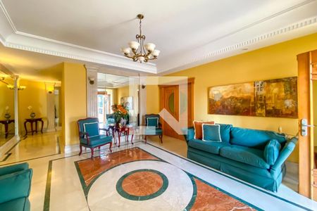 Apartamento à venda com 412m², 4 quartos e 5 vagas Apartamento à venda com 412m², 4 quartos e 5 vagasÁrea Comum