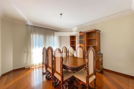 Apartamento à venda com 412m², 4 quartos e 5 vagas Apartamento à venda com 412m², 4 quartos e 5 vagasSala de Jantar
