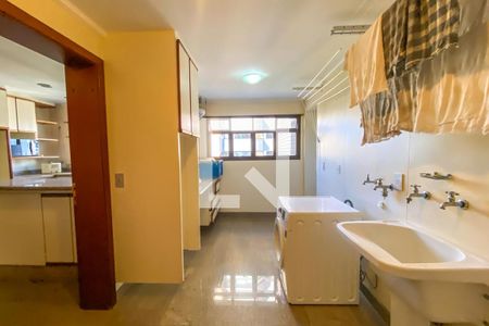 Apartamento à venda com 412m², 4 quartos e 5 vagas Apartamento à venda com 412m², 4 quartos e 5 vagasÁrea de Serviço