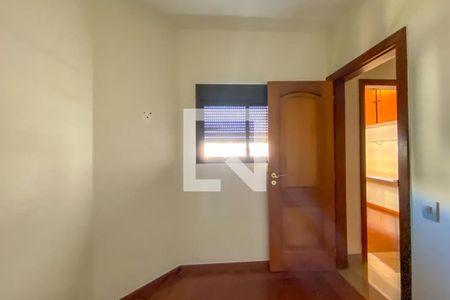 Apartamento à venda com 412m², 4 quartos e 5 vagas Apartamento à venda com 412m², 4 quartos e 5 vagasQuarto de Serviço 2