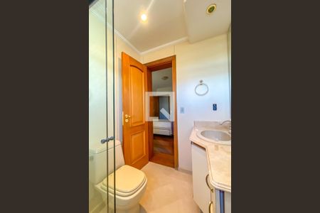 Apartamento à venda com 412m², 4 quartos e 5 vagas Apartamento à venda com 412m², 4 quartos e 5 vagasBanheiro da Suíte 3