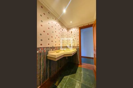 Apartamento à venda com 412m², 4 quartos e 5 vagas Apartamento à venda com 412m², 4 quartos e 5 vagasLavabo