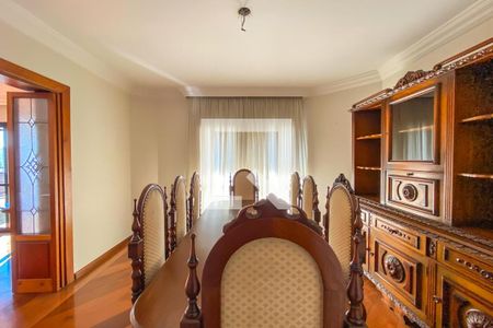 Apartamento à venda com 412m², 4 quartos e 5 vagas Apartamento à venda com 412m², 4 quartos e 5 vagasSala de Jantar