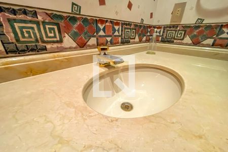 Apartamento à venda com 412m², 4 quartos e 5 vagas Apartamento à venda com 412m², 4 quartos e 5 vagasLavabo