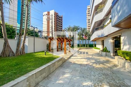 Apartamento à venda com 412m², 4 quartos e 5 vagas Apartamento à venda com 412m², 4 quartos e 5 vagasÁrea Comum