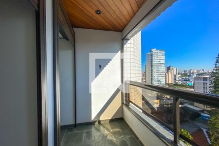 Apartamento à venda com 412m², 4 quartos e 5 vagas Apartamento à venda com 412m², 4 quartos e 5 vagasVaranda da Suíte 2 e 3