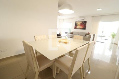 Sala de Jantar de casa para alugar com 4 quartos, 300m² em Cidade Jardim, Uberlândia