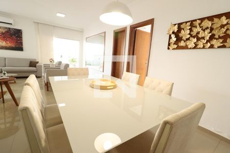 Sala de Jantar de casa para alugar com 4 quartos, 300m² em Cidade Jardim, Uberlândia