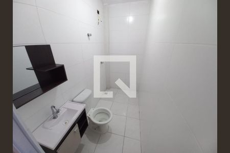 Banheiro de casa de condomínio para alugar com 1 quarto, 45m² em Vila Nossa Senhora de Fatima, São Vicente