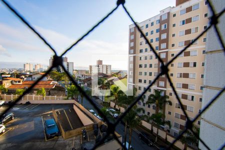 Vista da sala de apartamento para alugar com 2 quartos, 52m² em Parque Sao Vicente, Santo André