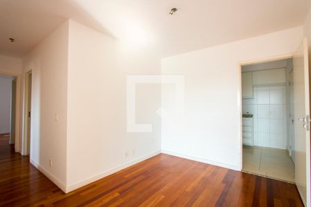 Sala de apartamento à venda com 3 quartos, 90m² em Vila Floresta, Santo André