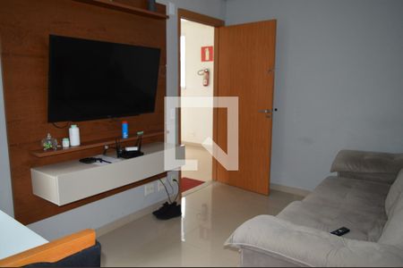 Sala de apartamento à venda com 2 quartos, 43m² em Chácaras Reunidas Santa Terezinha, Contagem