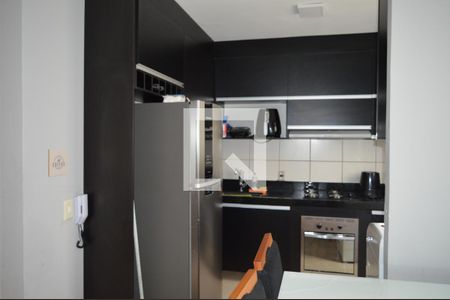 Cozinha de apartamento à venda com 2 quartos, 43m² em Chácaras Reunidas Santa Terezinha, Contagem