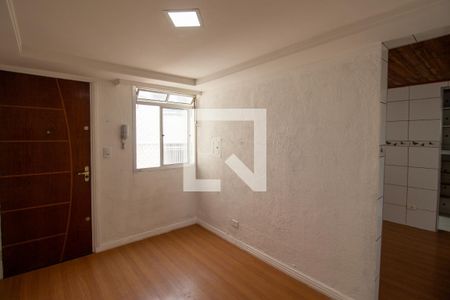 Sala de apartamento para alugar com 2 quartos, 44m² em Conjunto Residencial José Bonifácio, São Paulo