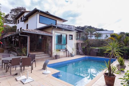 Casa de condomínio à venda com 890m², 7 quartos e 4 vagas Casa de condomínio à venda com 890m², 7 quartos e 4 vagasPiscina