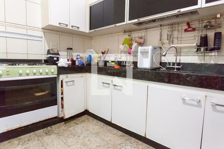 Casa de condomínio à venda com 890m², 7 quartos e 4 vagas Casa de condomínio à venda com 890m², 7 quartos e 4 vagasCozinha