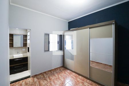 Suíte 1 de casa para alugar com 4 quartos, 500m² em Vila Romero, São Paulo