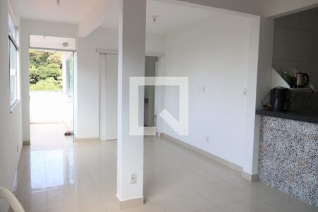 Sala de casa para alugar com 3 quartos, 200m² em Saboeiro, Salvador