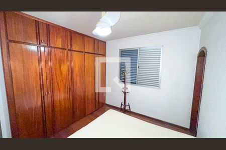 Quarto 01 de apartamento para alugar com 3 quartos, 100m² em União, Belo Horizonte