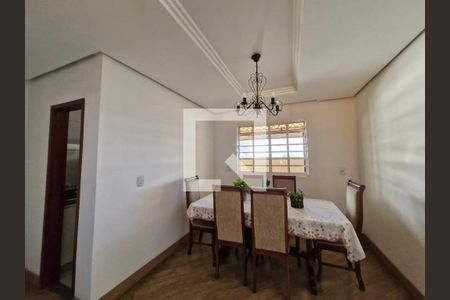 Sala de casa à venda com 4 quartos, 360m² em Europa, Contagem