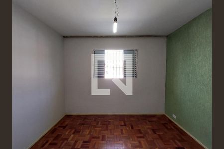 Quarto 1 de casa para alugar com 3 quartos, 260m² em Vila Marari, São Paulo