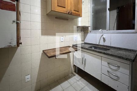 Cozinha de apartamento à venda com 3 quartos, 66m² em Indaiá, Belo Horizonte