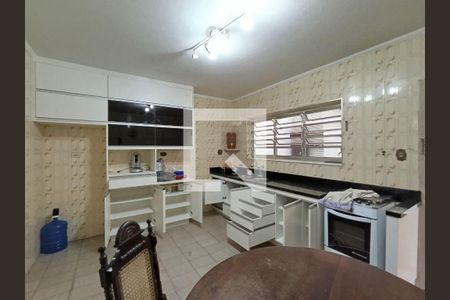 Casa à venda com 4 quartos, 185m² em Jardim Rizzo, São Paulo