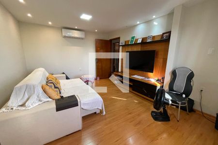 Sala de casa para alugar com 3 quartos, 200m² em Parque Santa Lúcia, Duque de Caxias