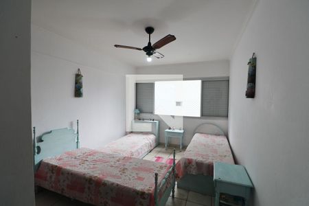 Quarto de apartamento para alugar com 3 quartos, 104m² em Vila Alzira, Guarujá