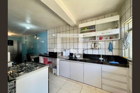 Cozinha de casa à venda com 5 quartos, 300m² em Betânia, Belo Horizonte