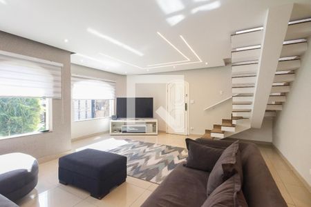 Sala de casa à venda com 4 quartos, 225m² em Vila Carrão, São Paulo