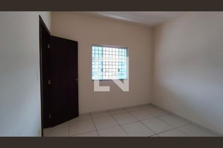 Quarto 1  de casa para alugar com 2 quartos, 55m² em Jardim Pérola, Contagem