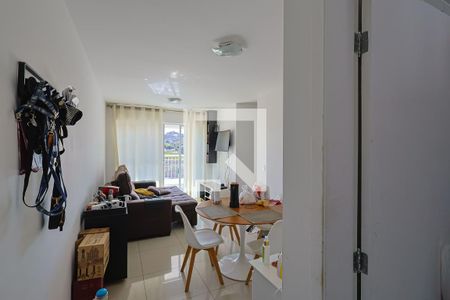 Sala de apartamento à venda com 3 quartos, 70m² em Pompéia, Belo Horizonte