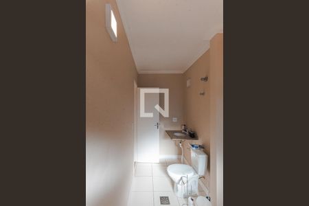 Banheiro de apartamento à venda com 1 quarto, 52m² em Centro, Campinas