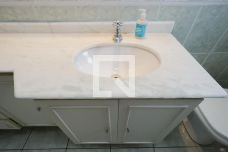 Lavabo de casa para alugar com 3 quartos, 400m² em Santa Teresinha, São Paulo