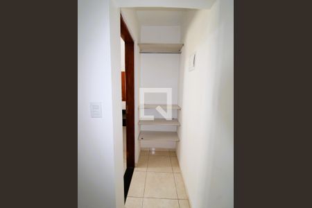 Armários Suíte de casa para alugar com 1 quarto, 30m² em Vila Isolina Mazzei, São Paulo